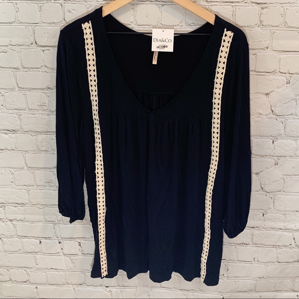 3X TuaTua Black and White Crochet Detail Blouse